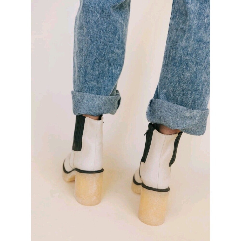 Free People Womens Chelsea Boots US 7 Cream Lug Sole Block Heel Streetwear - Picture 4 of 13